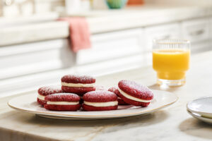 Velvet whoopie pies1