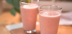 super fruit healthy breakfast smoothies