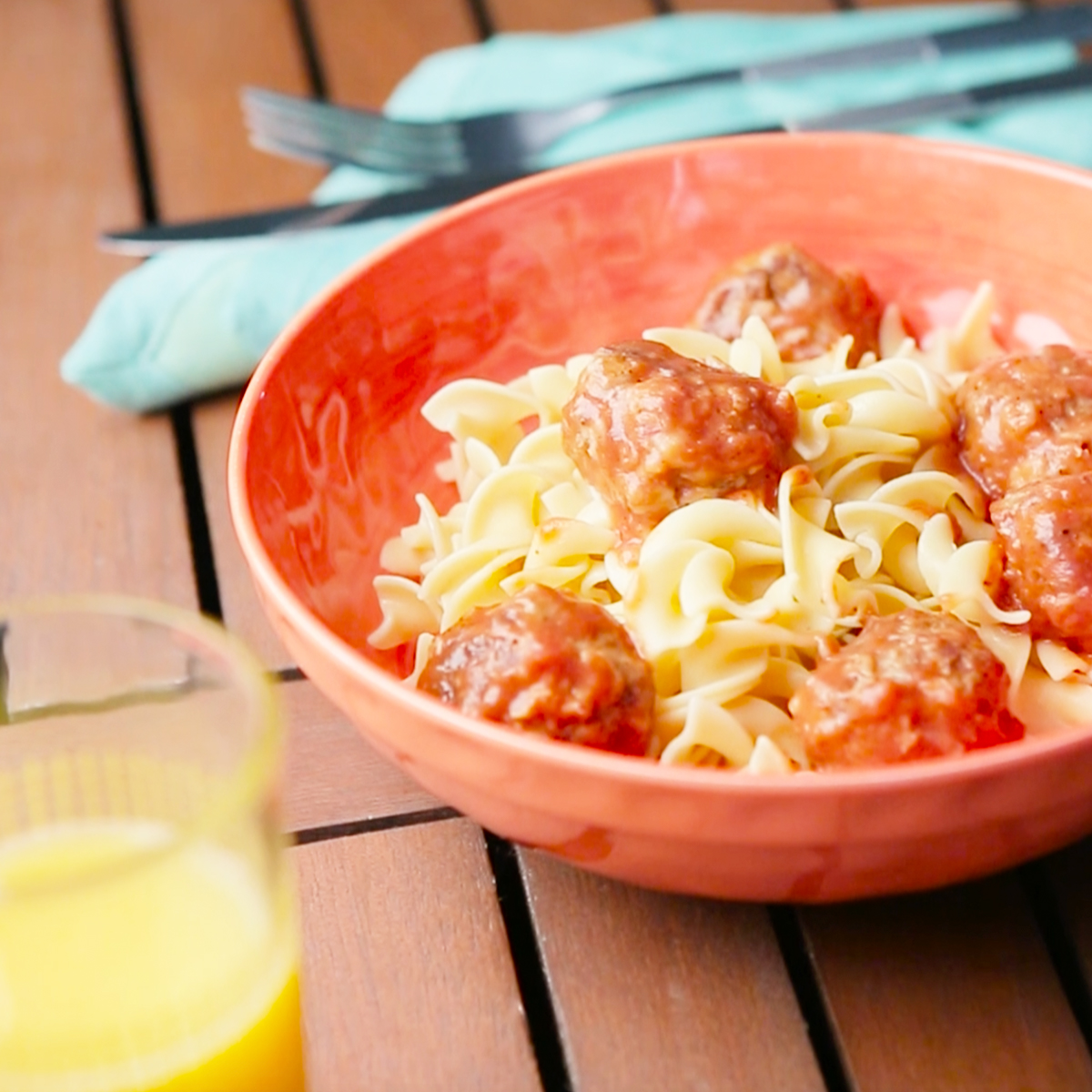 Image Slow Cooker Turkey Meatballs 1200x1200 Square No Logo.jpg